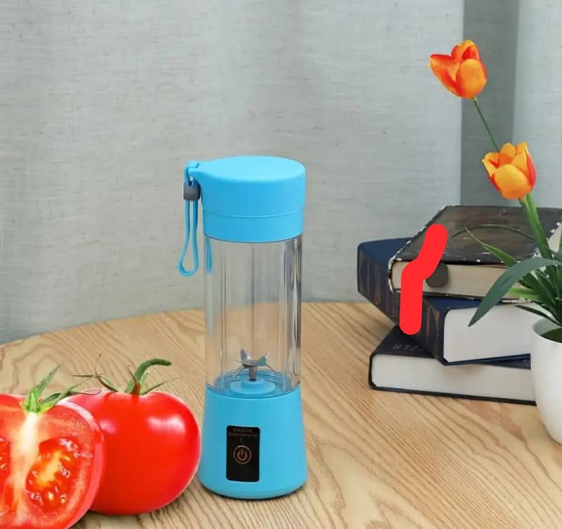 Portable USB Rechargeable Juicer, smoothie maker and Blender with 6 bl 3