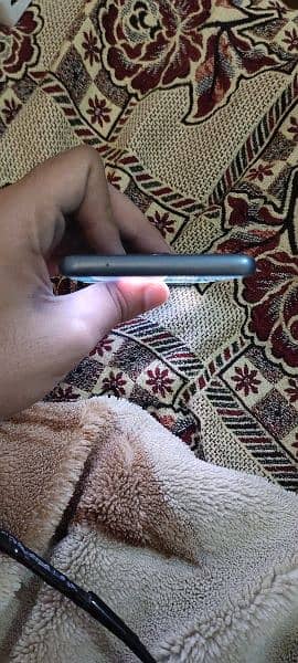 OnePlus 8 5g UW waterproof in genuine condition 5
