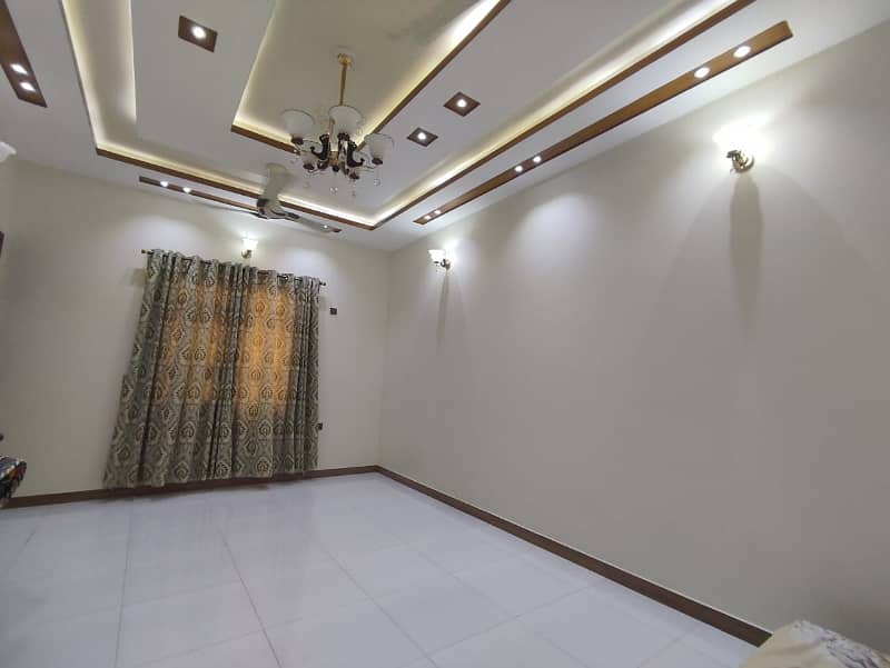 400 square yard Double Story Renovated House Available For Sale in Gulistan e jauhar 12