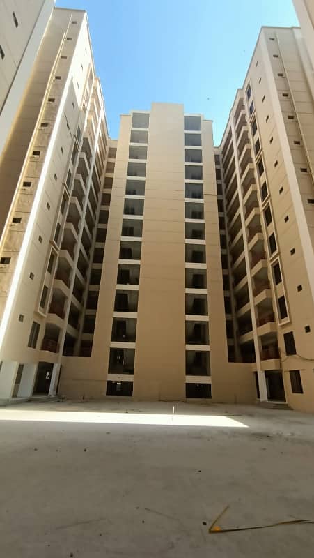 KINGS PRESIDENCY BRAND NEW 3 BED DRAWING DINNING WEST OPEN MAIN ROAD FACING FLAT FOR SALE IN JAUHAR BLOCK 3-A 0