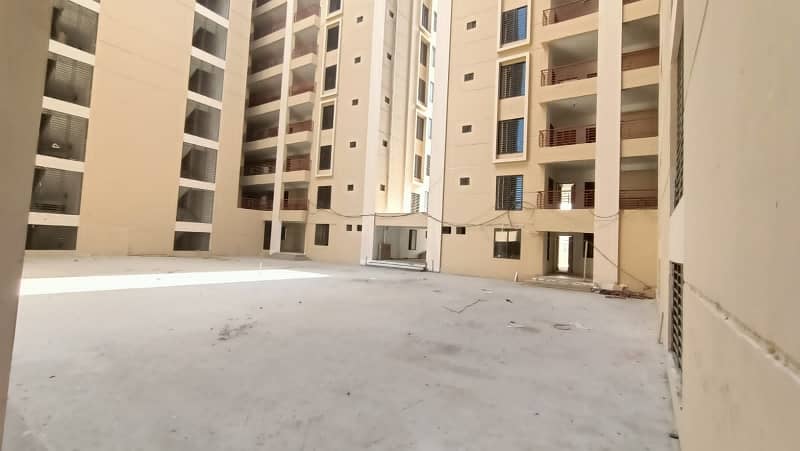 KINGS PRESIDENCY BRAND NEW 3 BED DRAWING DINNING WEST OPEN MAIN ROAD FACING FLAT FOR SALE IN JAUHAR BLOCK 3-A 21