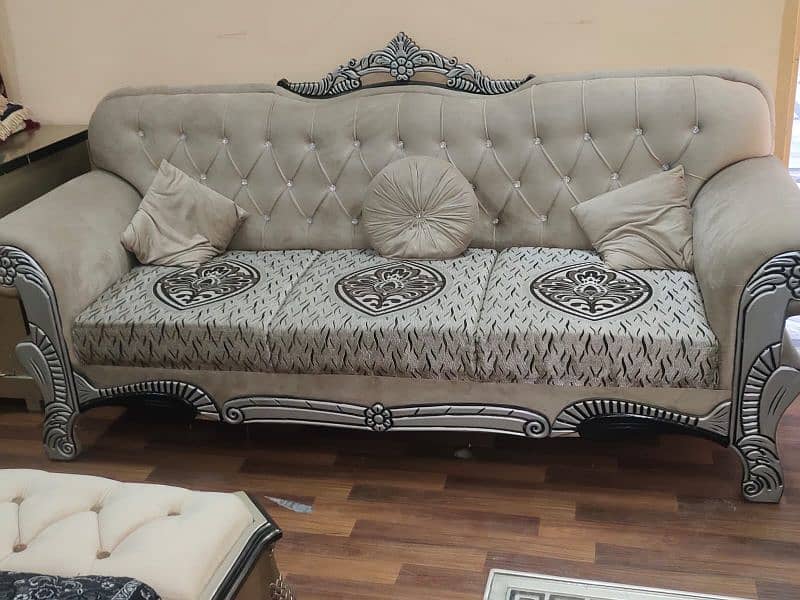 Full Furniture Gud Condition New Furniture just 5 months use 11