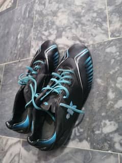 football shoes. UK 9.5. . . . . . 10/10. . . 2 time used only.