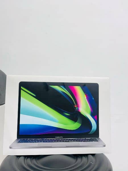 Macbook Pro M1 2020 13 inches 8Gb Ram 512 Gb ssd. . 1