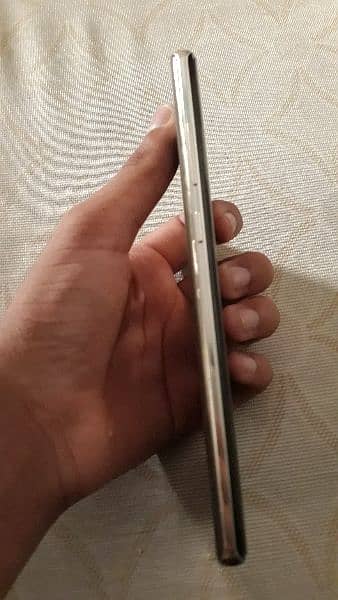 Samsung Note 8 with Box 1