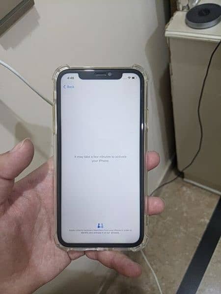 iphone 11 yellow color 4/64 gb 8