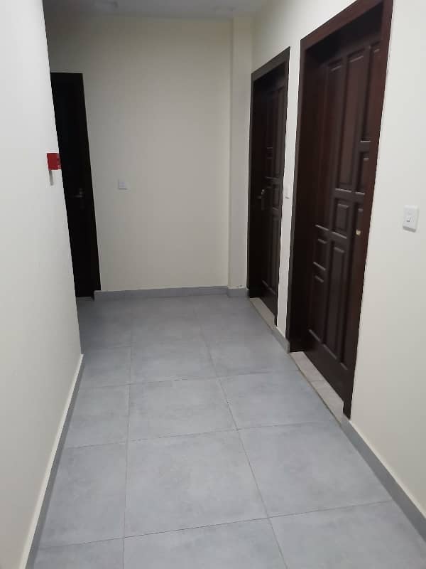 Flat Of 1200 Square Feet In Bahria Town Phase 8 - Sector E-1 For Rent 6
