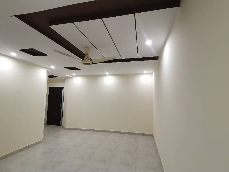 Flat Of 1200 Square Feet In Bahria Town Phase 8 - Sector E-1 For Rent 7