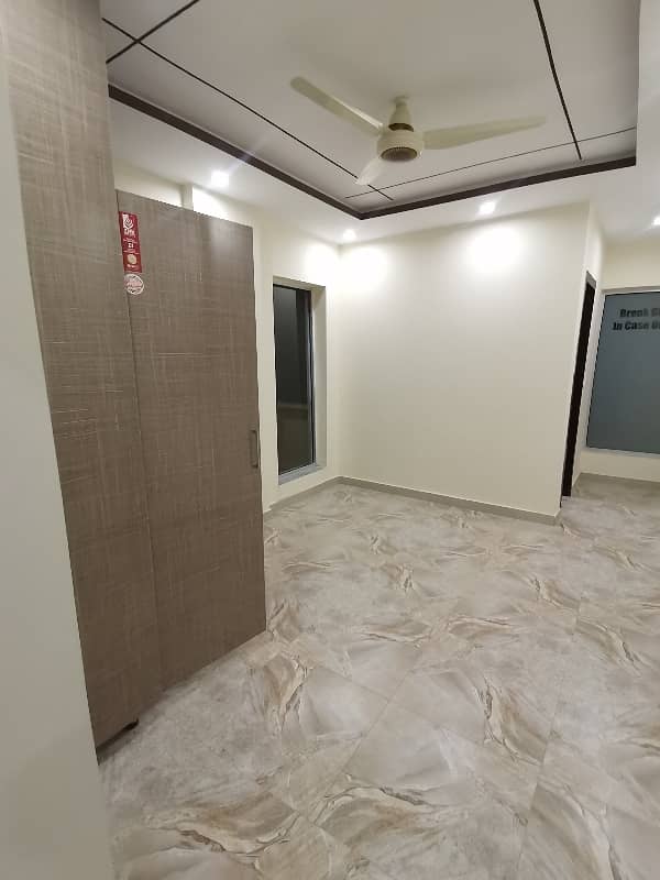 Flat Of 1200 Square Feet In Bahria Town Phase 8 - Sector E-1 For Rent 9