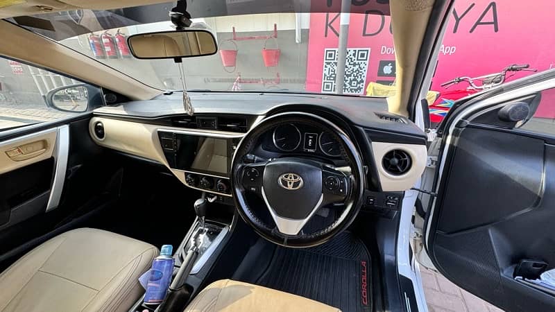 Toyota Corolla 1.6 Altis 2017 Face Lift 10