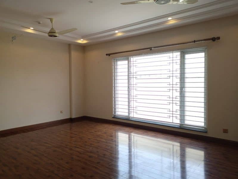 Dha phase 6 kanal house for rent 13