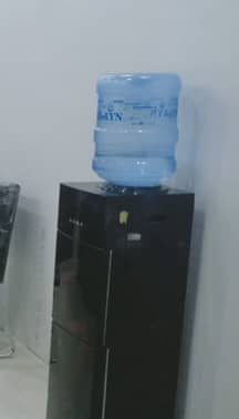 Water dispenser Haier