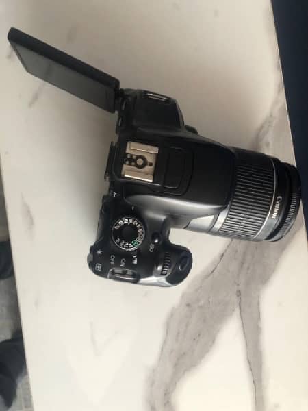 Canon EOS 650D camera with accessories 6
