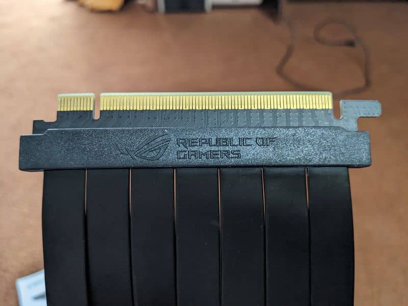 ASUS ROG Strix GPU Riser Cable 4