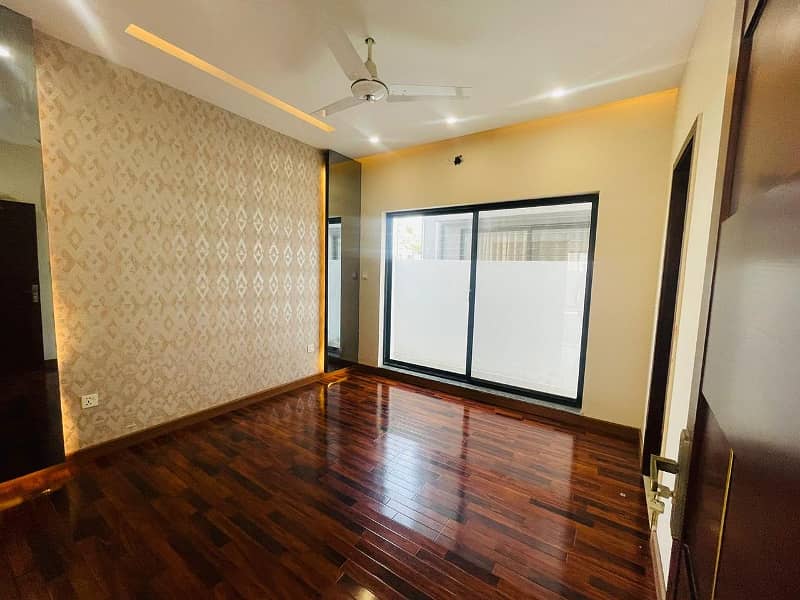 DESIGNER 5 MARLA HOUSE FOR SALE IN DHA LAHORE 8