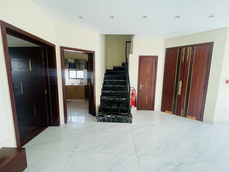 DESIGNER 5 MARLA HOUSE FOR SALE IN DHA LAHORE 16