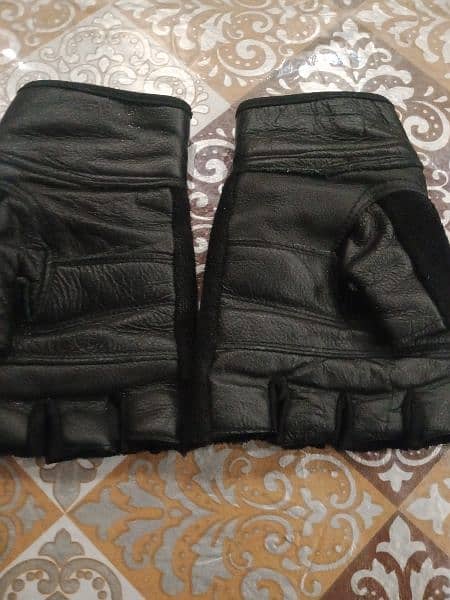 hand gloves 2