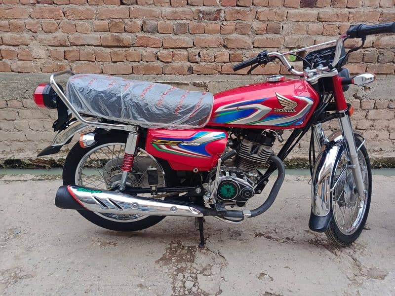 Honda 125 new condition applied for 5