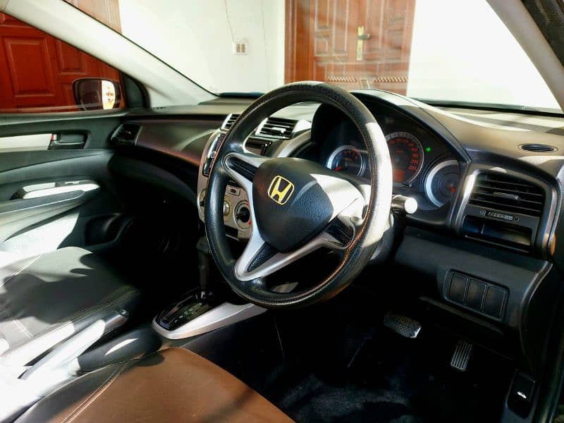 Honda City 1.3 Prosmatic 2011 Model Karachi Registered 6