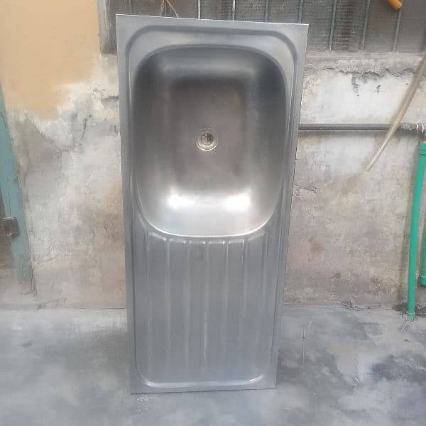 Imported Sink with pipe & Fitting 2