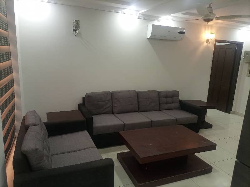 2 BED FULLY LUXURY AND FULLY FURNISH IDEAL LOCATION EXCELLENT FLAT FOR RENT IN BAHRIA TOWN LAHORE 0