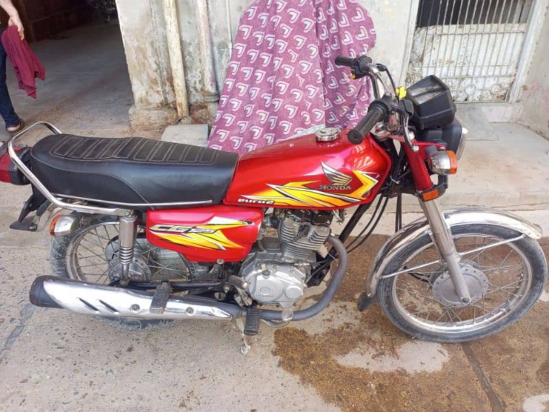 Honda 125 model 2021 2 owner Karachi number 03303718656 2