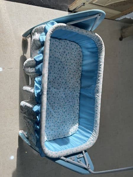 Cool Baby Crib in excellent condition 7