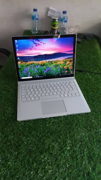 Microsoft surface Book 4k display i5 6th 4GB shared graph 3