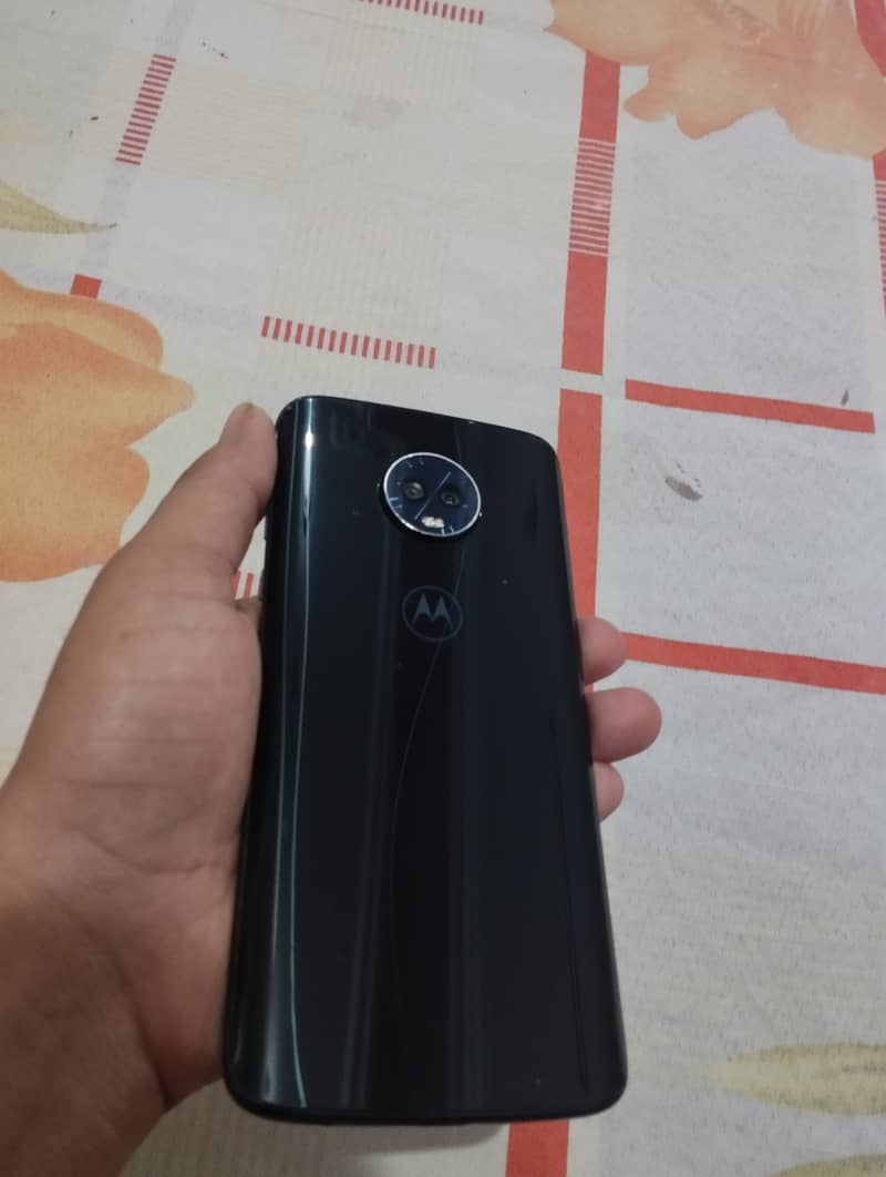 Motorola G6 Plus 4