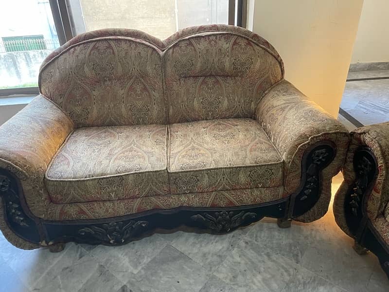 Sofa set in very Good condition 1