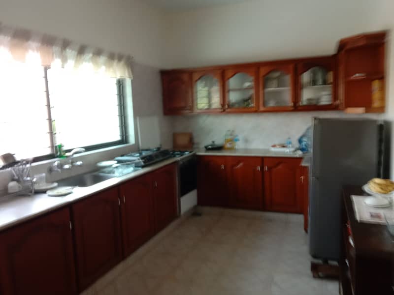 1Kanal Most Good Bungalow For Sale in DHA Phase 3 12
