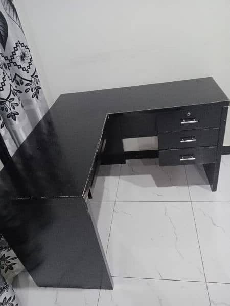 L Shaped office table 2