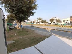 DHA phase8  two kanal plot for sale
