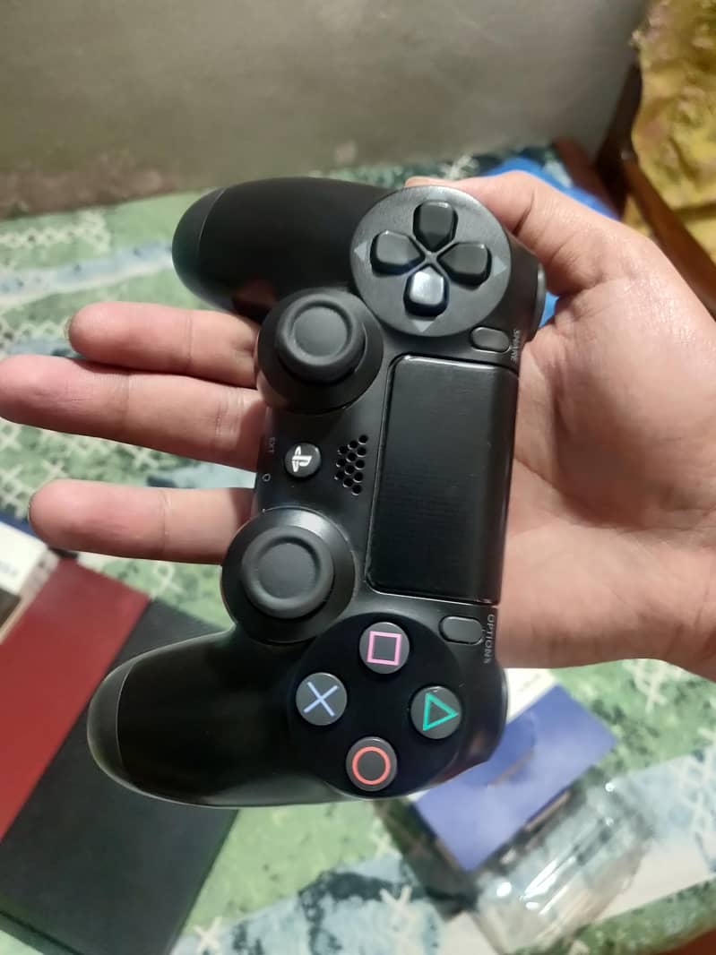 Playstation. (PS4) 3