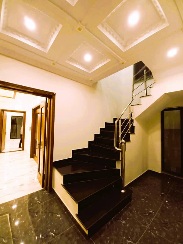 10 Marla House For Sale In Iris Block Bahria Town Lahore 14