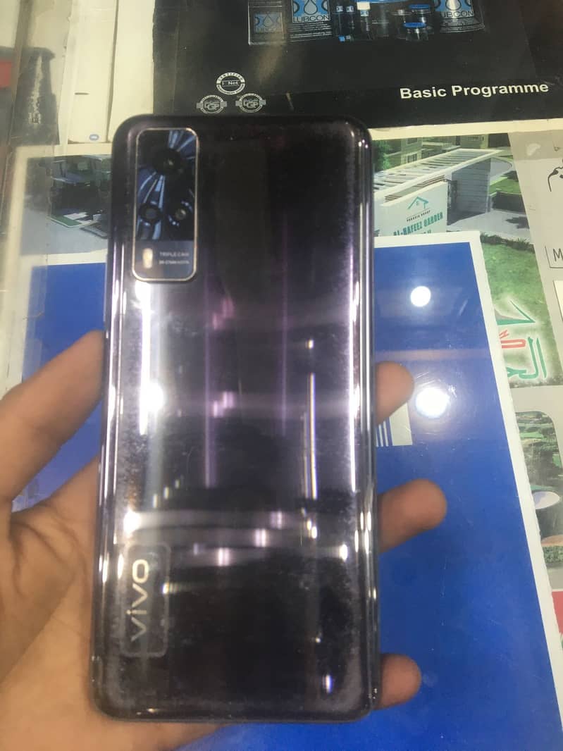 vivo y31 with box and charger 1