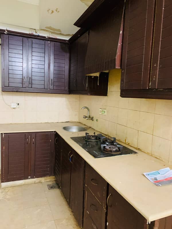 F-11 Markaz 2Bed with 2bath Tv Lounge Kitchen Car Parking Un-Furnished Apartment For Sale Investors Rate 12