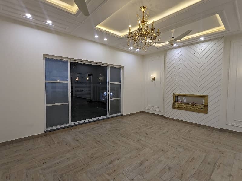 BRAND NEW VIP 1 KANAL Double Storey Double Unit Modern Stylish With Latest Accommodation Sami Commercial House Available For Sale In Main Boulevard Joher Town Lahore By Fast Property Services Lahore With Original Pics. 27