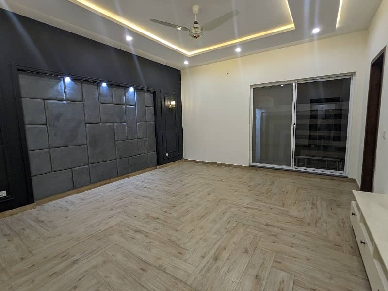 BRAND NEW VIP 1 KANAL Double Storey Double Unit Modern Stylish With Latest Accommodation Sami Commercial House Available For Sale In Main Boulevard Joher Town Lahore By Fast Property Services Lahore With Original Pics. 36