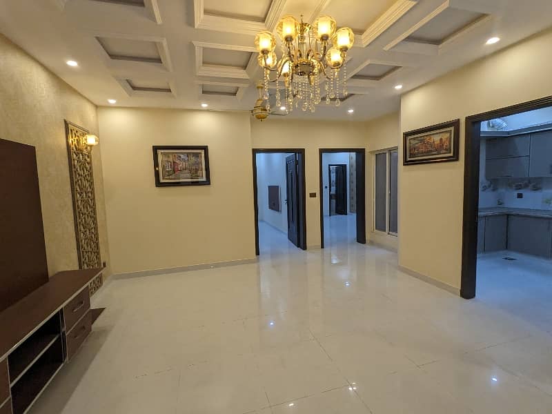BRAND NEW 7-1/2 Marla Double Storey Double Unit Latest Accommodation Luxury Stylish Proper House Available For Sale In JOHER TOWN LAHORE By FAST PROPERTY SERVICES REAL ESTATE And BUILDERS With Original Real Pics . 4