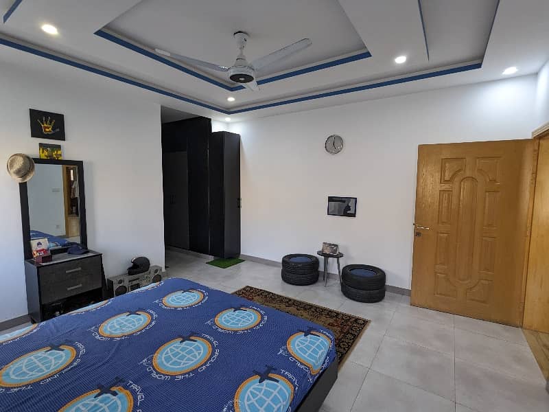 12 Marla brand new luxery with 3 beds attached bathrooms modern stylish leatest Accomodation well upper portion available for Rent with original pics by fast property services real estate and builders lahore 7
