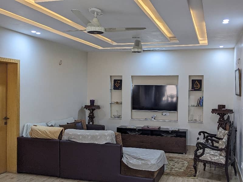 12 Marla brand new luxery with 3 beds attached bathrooms modern stylish leatest Accomodation well upper portion available for Rent with original pics by fast property services real estate and builders lahore 23