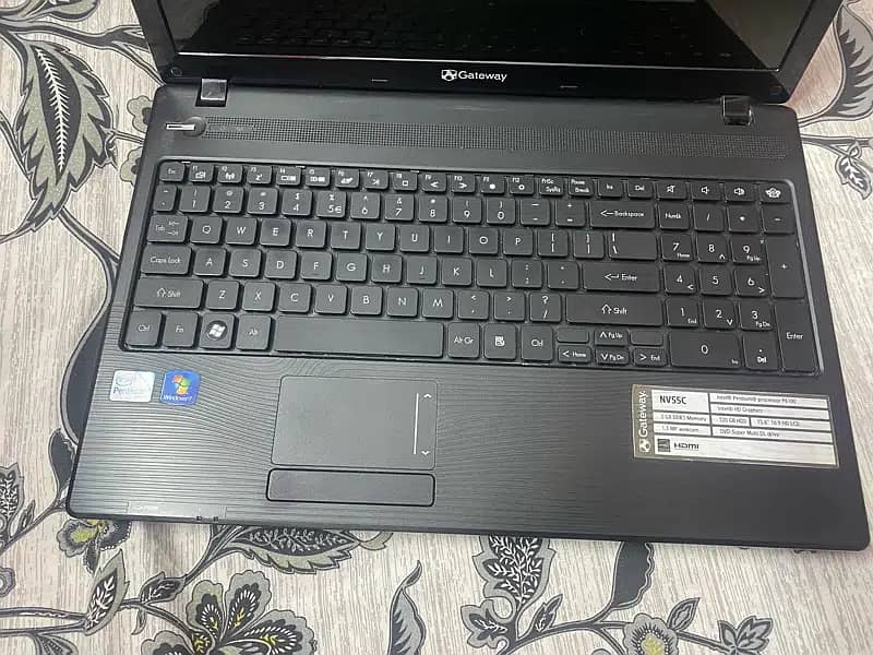 Gateway NV55C laptop 1