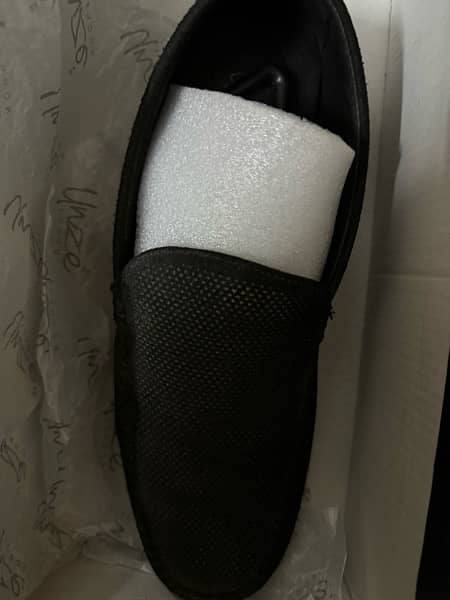 Black Shoes Unzen London size 8 2