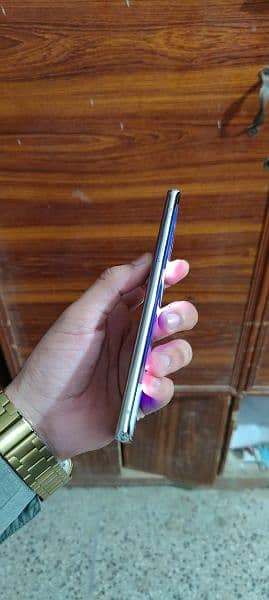 Oneplus 8  5G  Ram 8/128 full ok Condition with Low price . 3