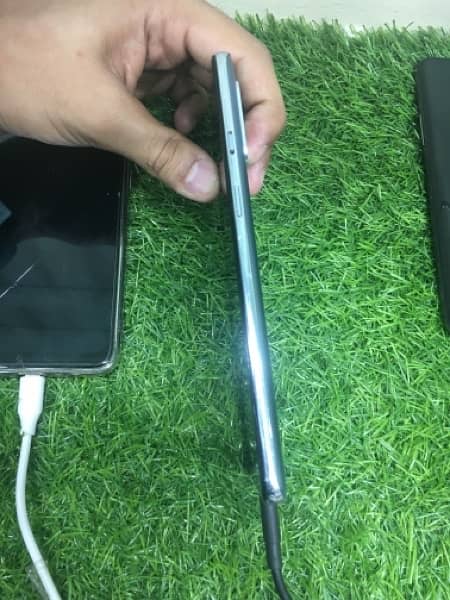 one plus 8t gaming phone non active non use luch condition untoch 3
