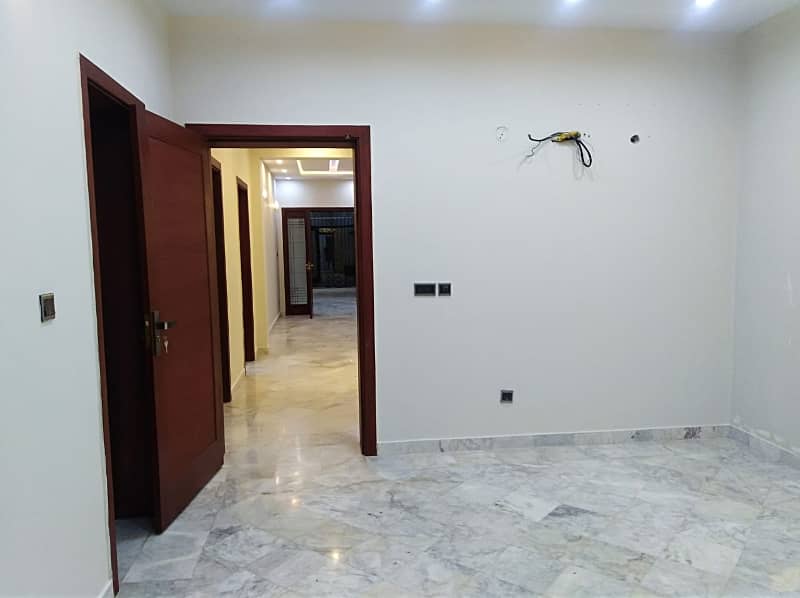 DHA Phase-3 XX Block LAHORE 1 Kanal Upper Portion For Rent 15