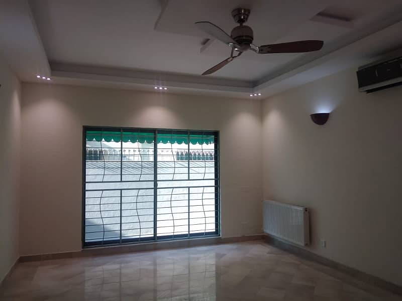 2 Kanal Bungalow Back To Park And Commercial For Rent In DHA Phase 3-Y-Lahore 32