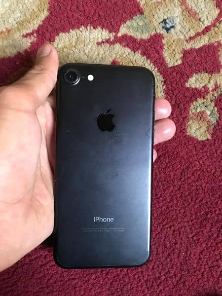 iphone 7 PTA black colour 128 GB 2