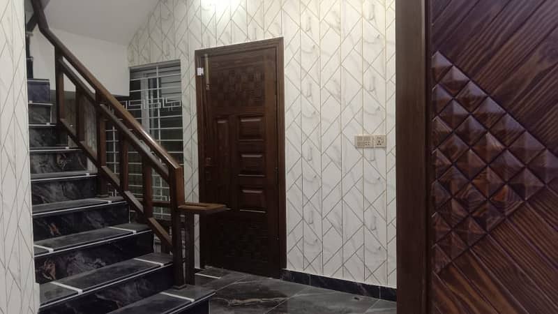 10 Marla Brand New Luxurious Upper Portion Lock Option Available For Rent In Tulip Block Bahria Town Lahore 0